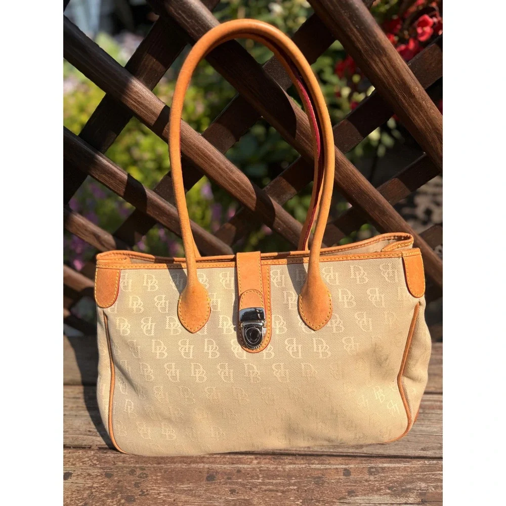 Dooney & Bourke Monogram Canvas Tote Bag Beige Tan Leather Trim J6856915